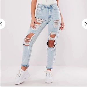 Ripped Mom Jeans